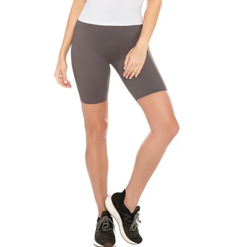 NWT Miraclesuit Tummy Control High Rise Biker Shorts in Grey